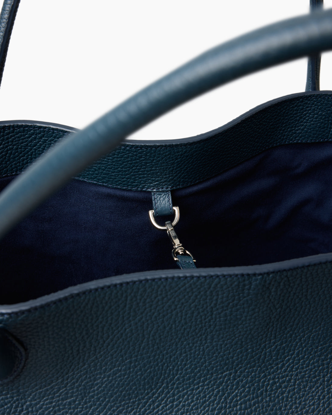 The Eva Weekend Tote