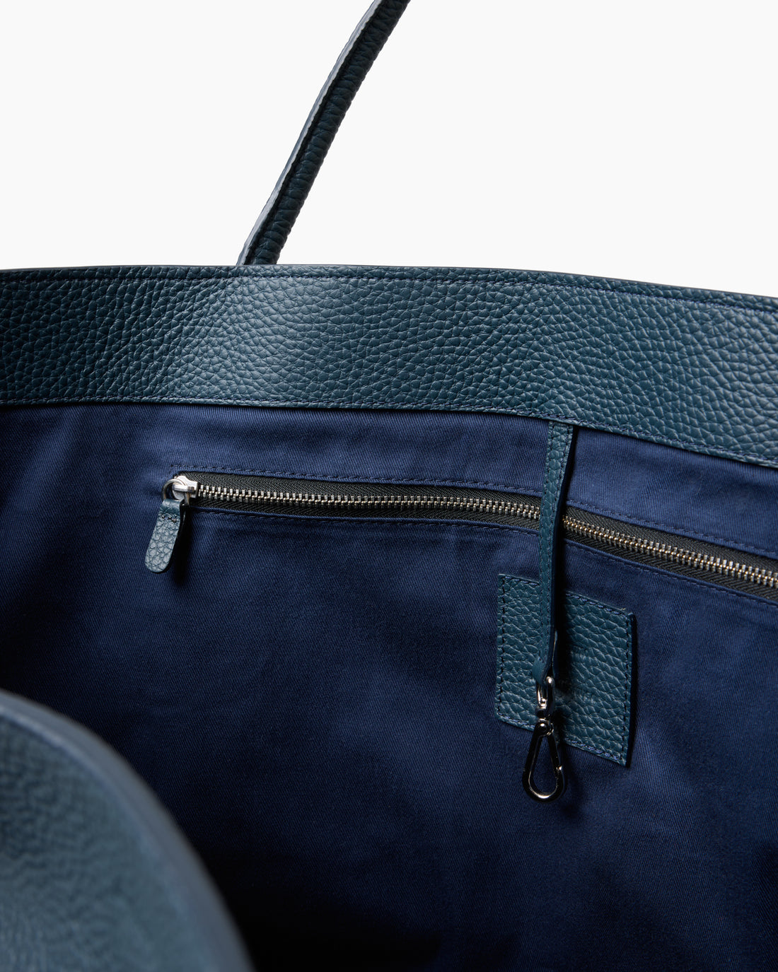 The Eva Weekend Tote