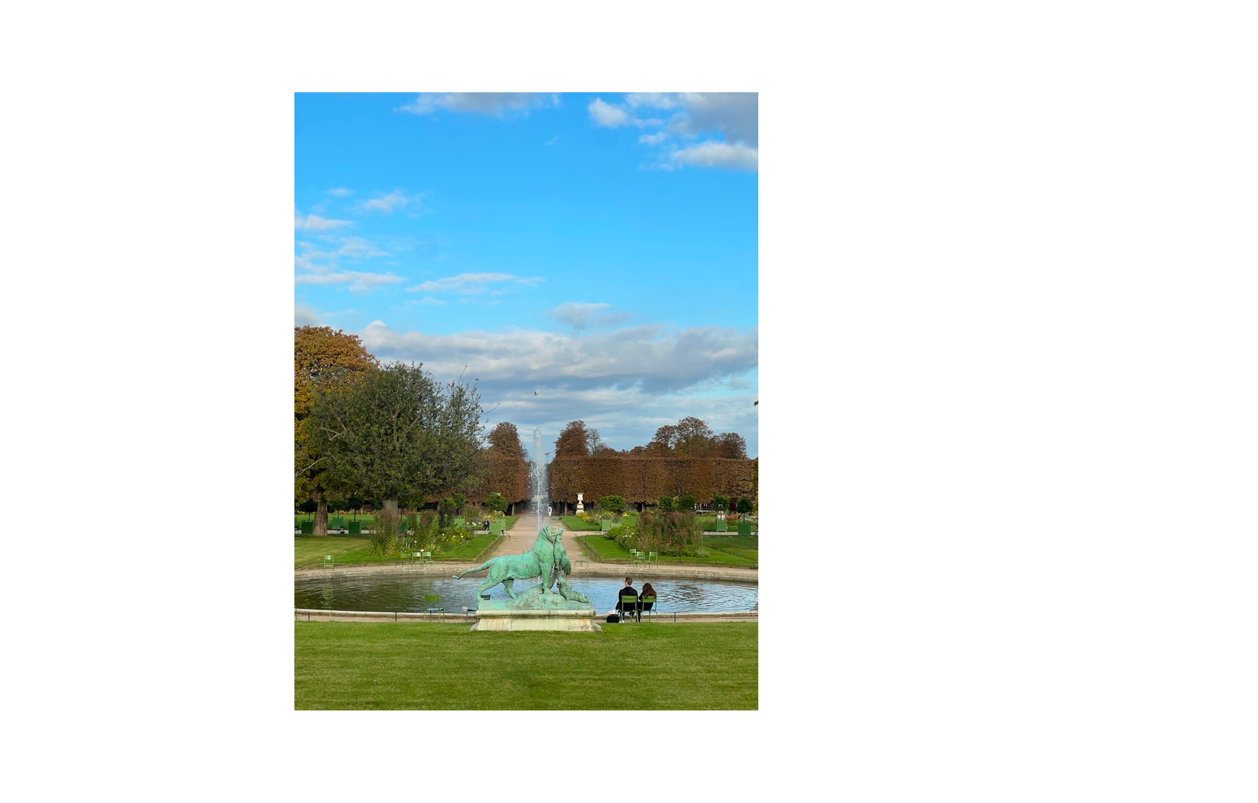 Tuileries Gardens - despite its central location it remains a perfect escape for an early morning stroll or a peaceful afternoon by the fountains. A quiet retreat from the bustling city.